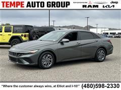 2024 Hyundai Elantra 