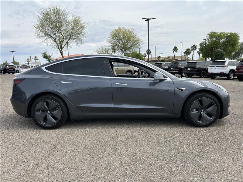 Tesla Model 3 Mid Range 2019