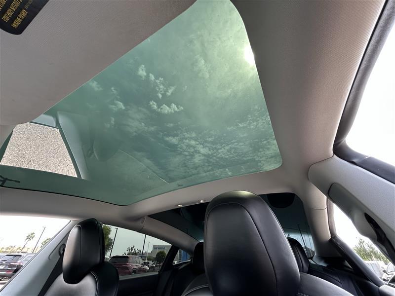 Tesla Model 3 Mid Range 2019