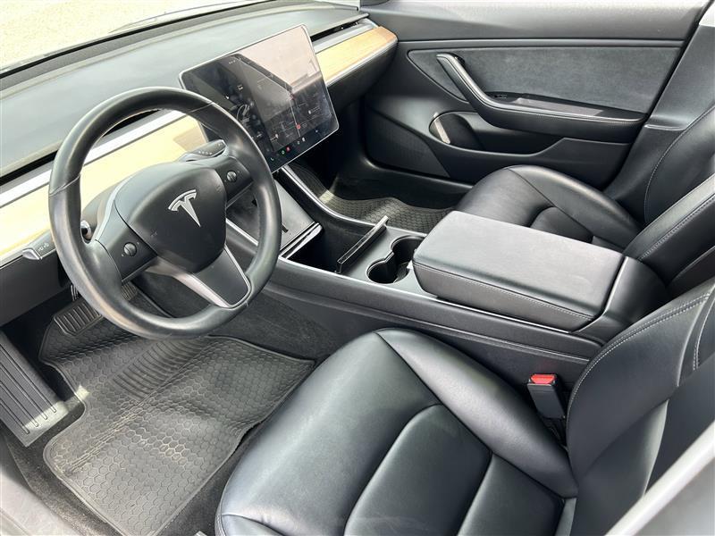 Tesla Model 3 Mid Range 2019