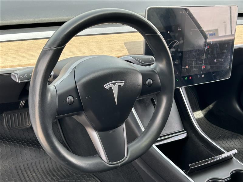 Tesla Model 3 Mid Range 2019
