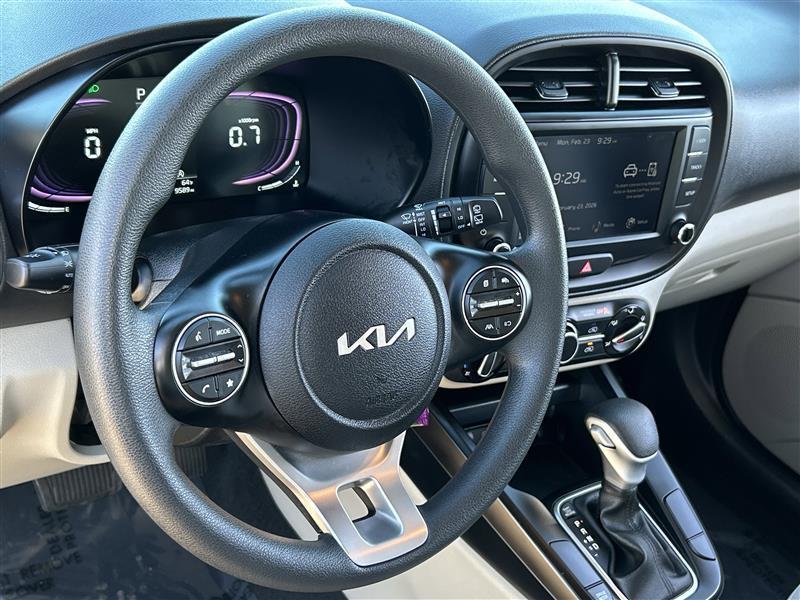 Kia Soul LX 2025