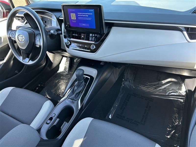 Toyota Corolla LE 2025