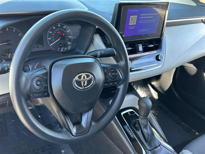 Toyota Corolla LE 2025