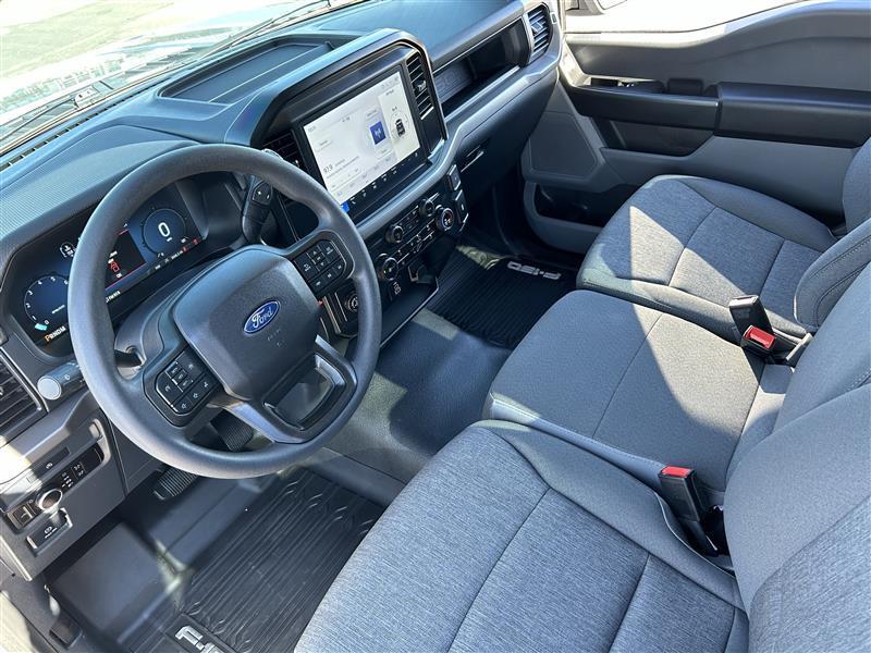 Ford F-150 XL 2WD 2025