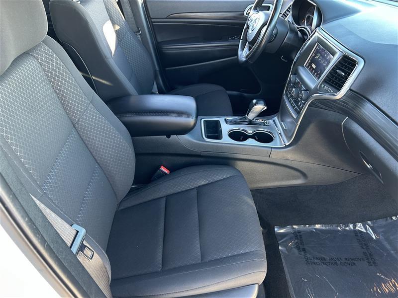 Jeep Grand Cherokee Laredo E 2WD 2021