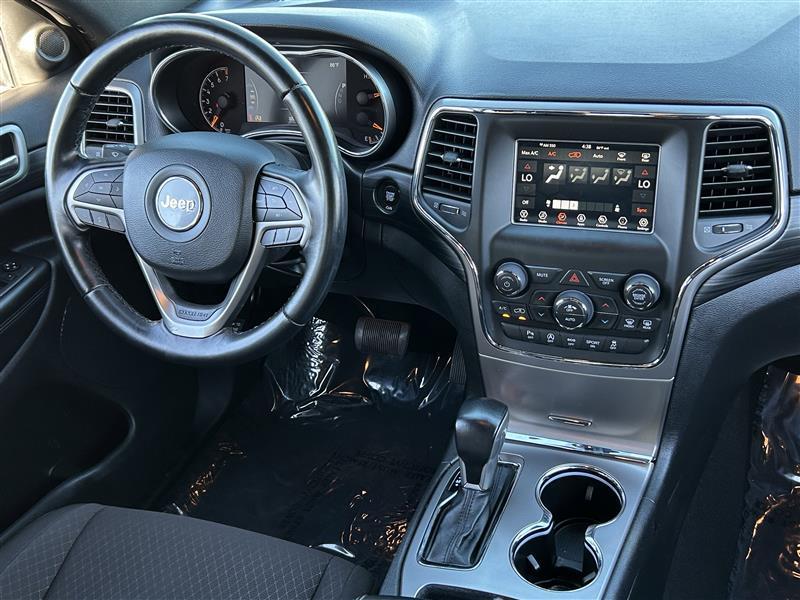 Jeep Grand Cherokee Laredo E 2WD 2021