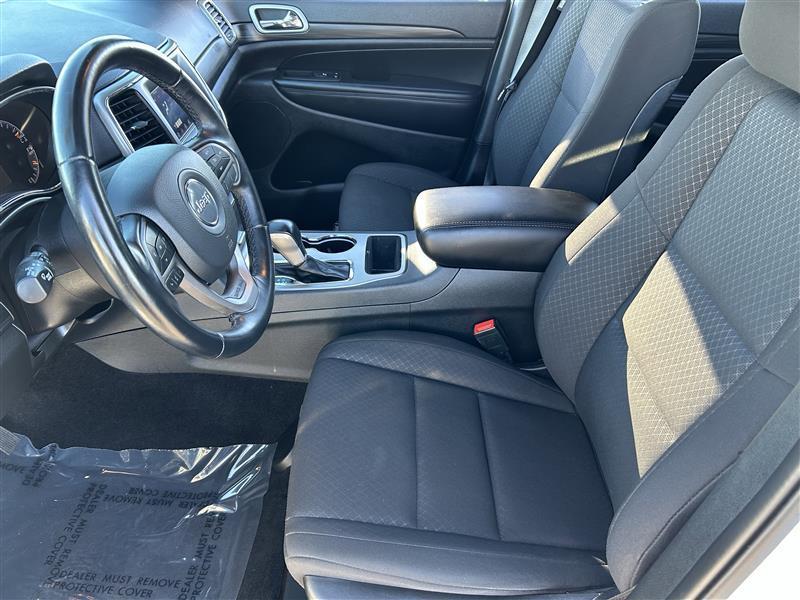 Jeep Grand Cherokee Laredo E 2WD 2021