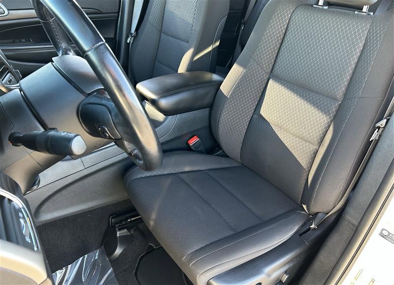 Jeep Grand Cherokee Laredo E 2WD 2021