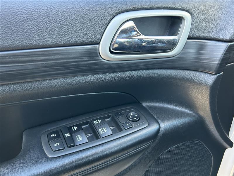 Jeep Grand Cherokee Laredo E 2WD 2021