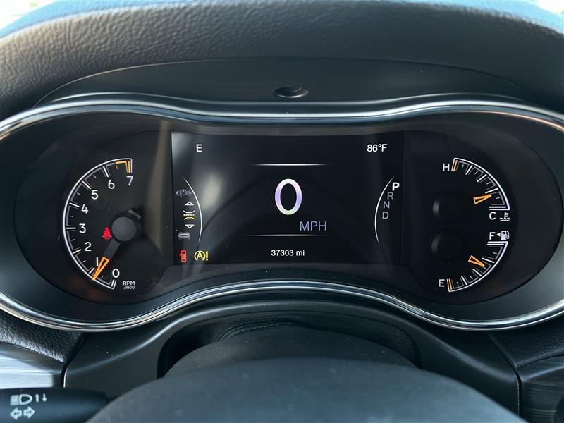 Jeep Grand Cherokee Laredo E 2WD 2021