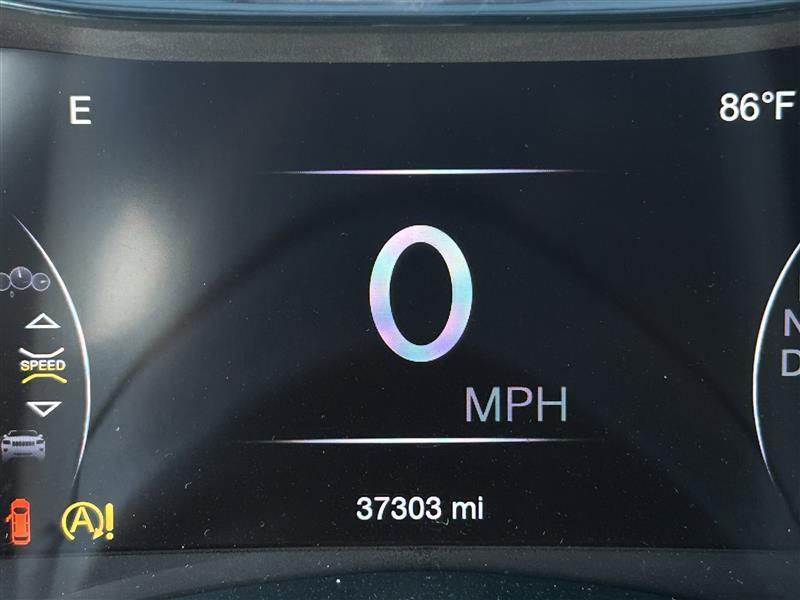 Jeep Grand Cherokee Laredo E 2WD 2021