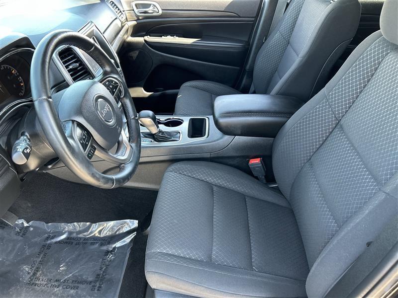 Jeep Grand Cherokee Laredo E 2WD 2021