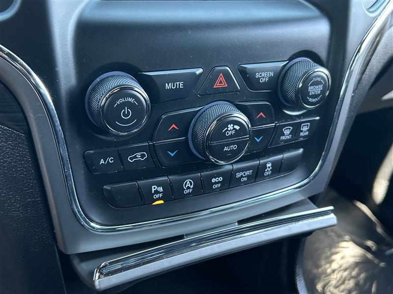 Jeep Grand Cherokee Laredo E 2WD 2021