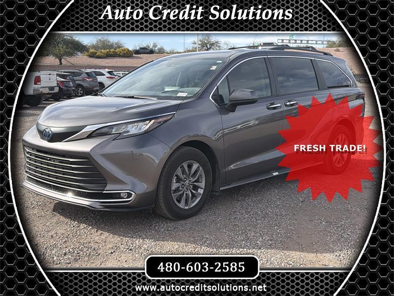 Toyota Sienna XLE 7-Passenger 2023