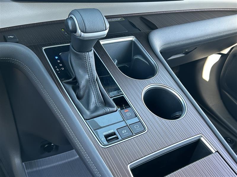 Toyota Sienna XLE 7-Passenger 2023