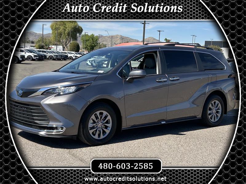 Toyota Sienna XLE 7-Passenger 2023