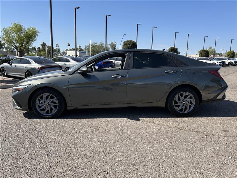 Hyundai Elantra SEL 2024