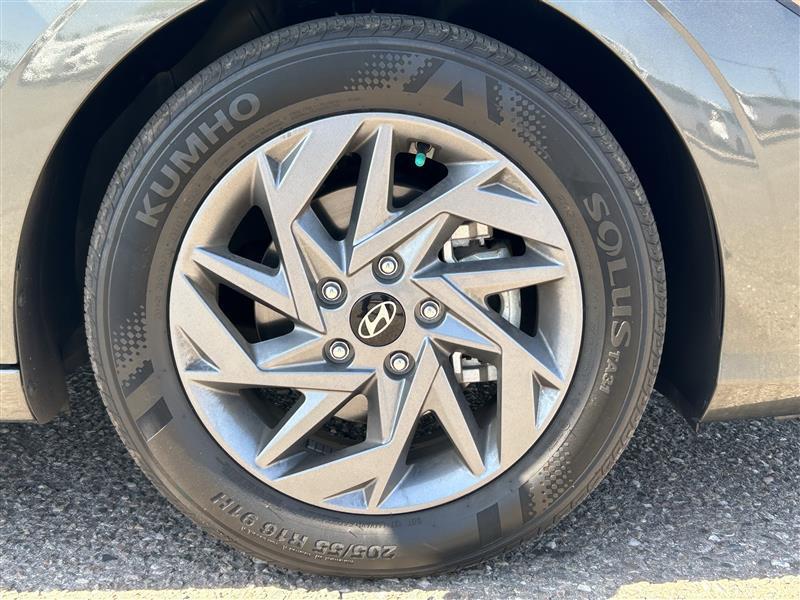 Hyundai Elantra SEL 2024