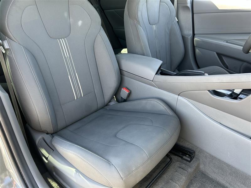 Hyundai Elantra SEL 2024