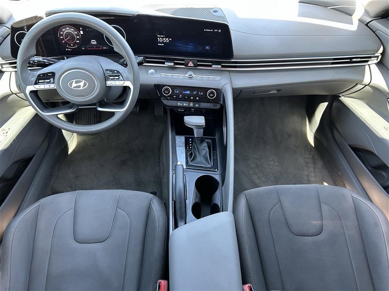 Hyundai Elantra SEL 2024