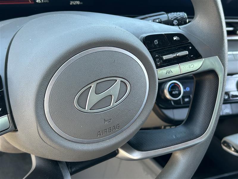 Hyundai Elantra SEL 2024