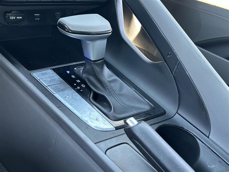 Hyundai Elantra SEL 2024