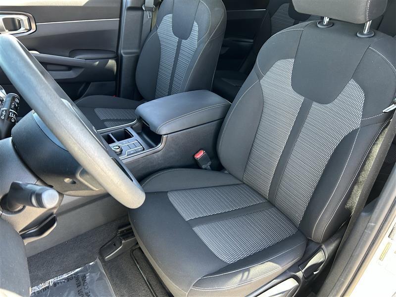 Kia Sorento LX 2WD 2022