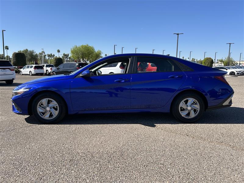 Hyundai Elantra SE 2024