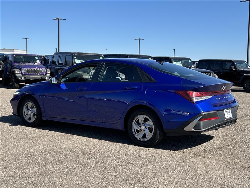 Hyundai Elantra SE 2024