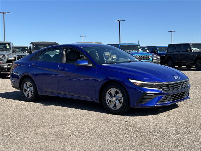 Hyundai Elantra SE 2024