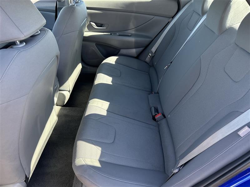 Hyundai Elantra SE 2024