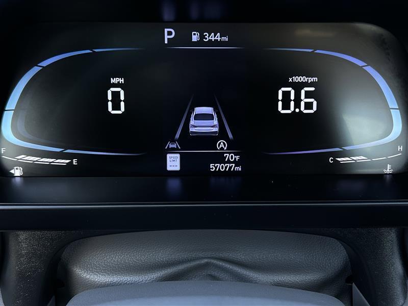 Hyundai Elantra SE 2024