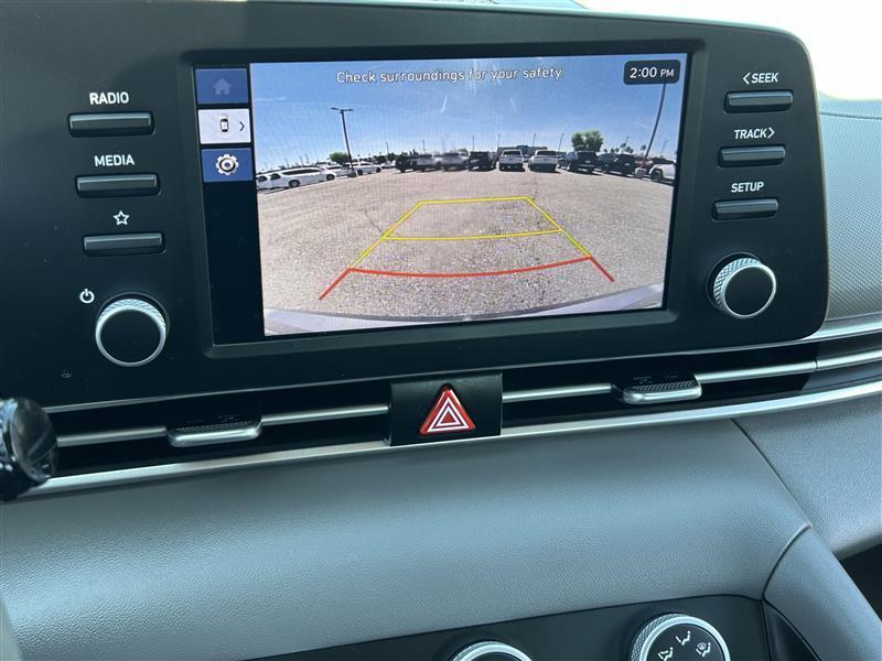 Hyundai Elantra SE 2024