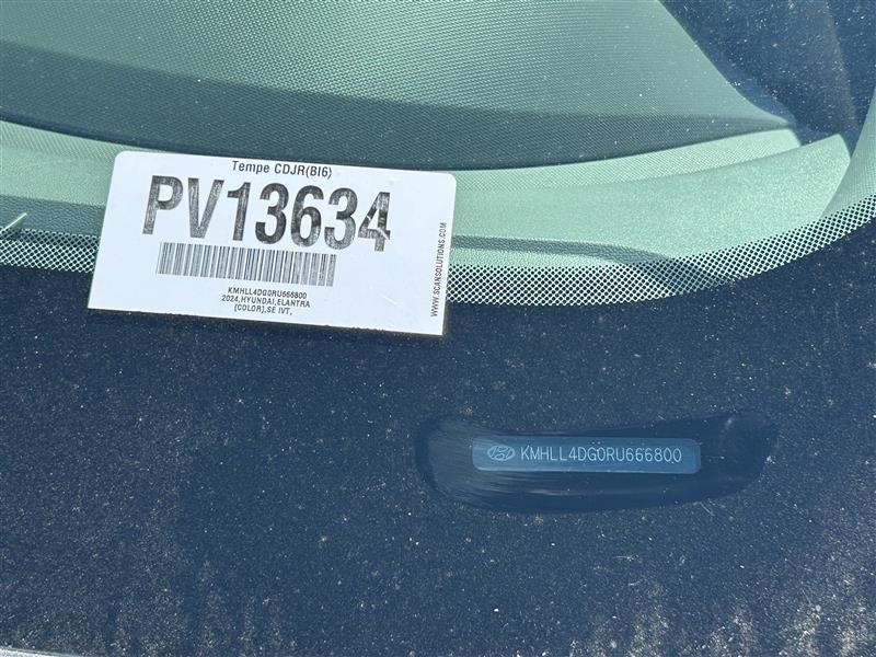 Hyundai Elantra SE 2024