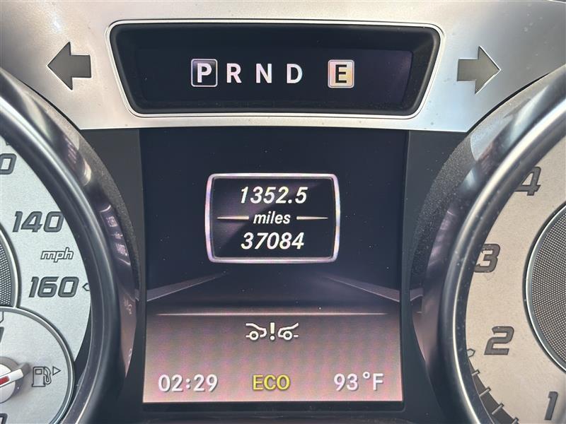 Mercedes-Benz SL-Class SL550R 2013