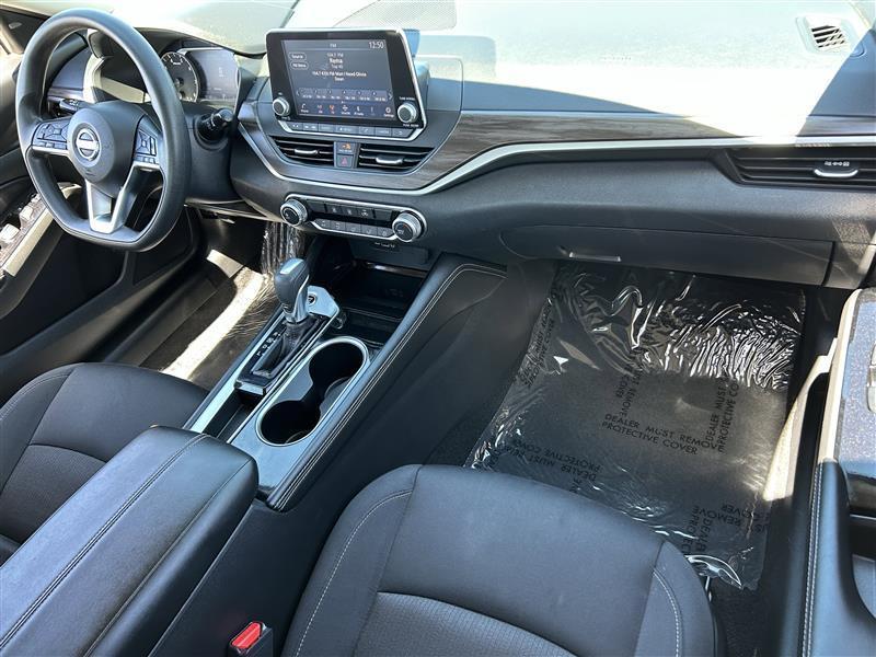 Nissan Altima 2.5 SV 2023