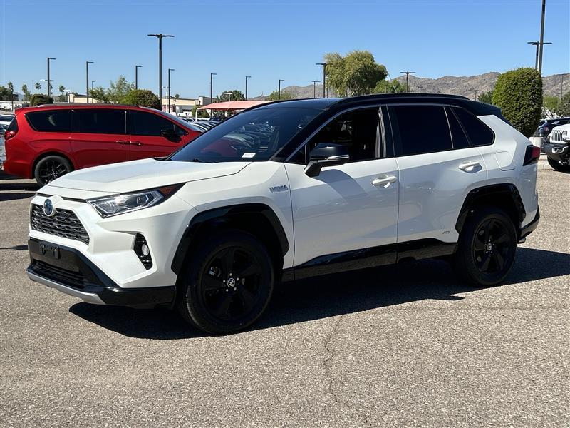 Toyota RAV4 Hybrid XLE 2021