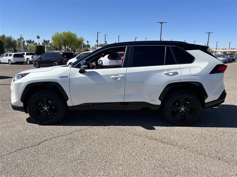 Toyota RAV4 Hybrid XLE 2021