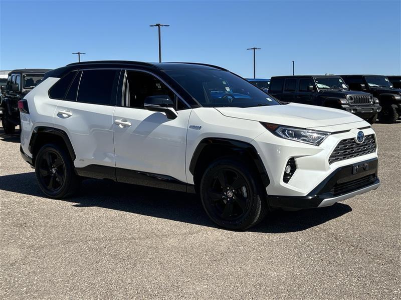 Toyota RAV4 Hybrid XLE 2021