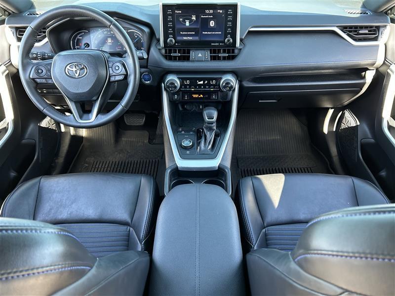 Toyota RAV4 Hybrid XLE 2021