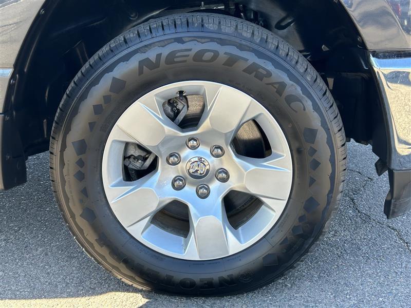 RAM 1500 Big Horn Crew Cab SWB 4WD 2020