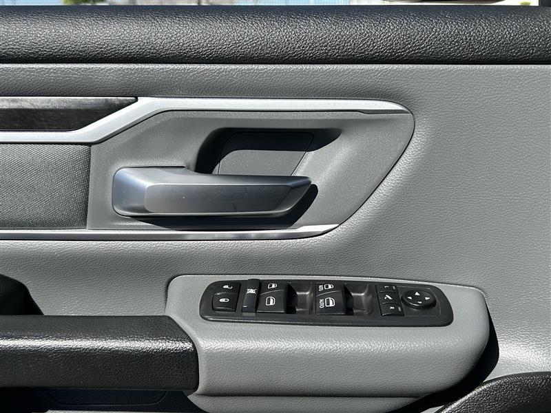 RAM 1500 Big Horn Crew Cab SWB 4WD 2020