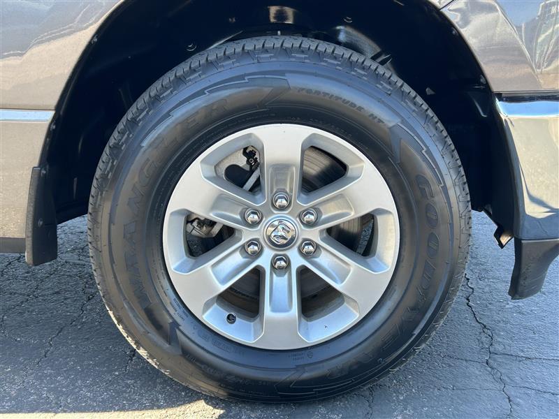 RAM 1500 Laramie Crew Cab SWB 4WD 2023