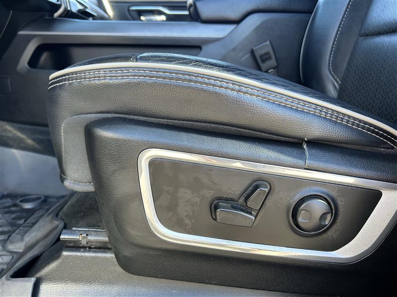 RAM 1500 Laramie Crew Cab SWB 4WD 2023