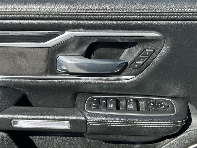 RAM 1500 Laramie Crew Cab SWB 4WD 2023