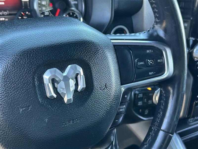 RAM 1500 Laramie Crew Cab SWB 4WD 2023