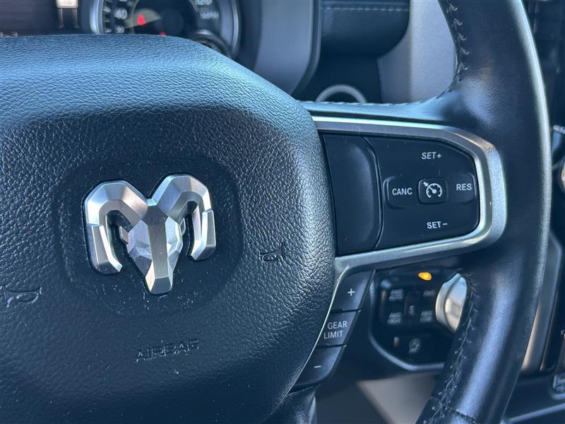 RAM 1500 Laramie Crew Cab SWB 4WD 2023