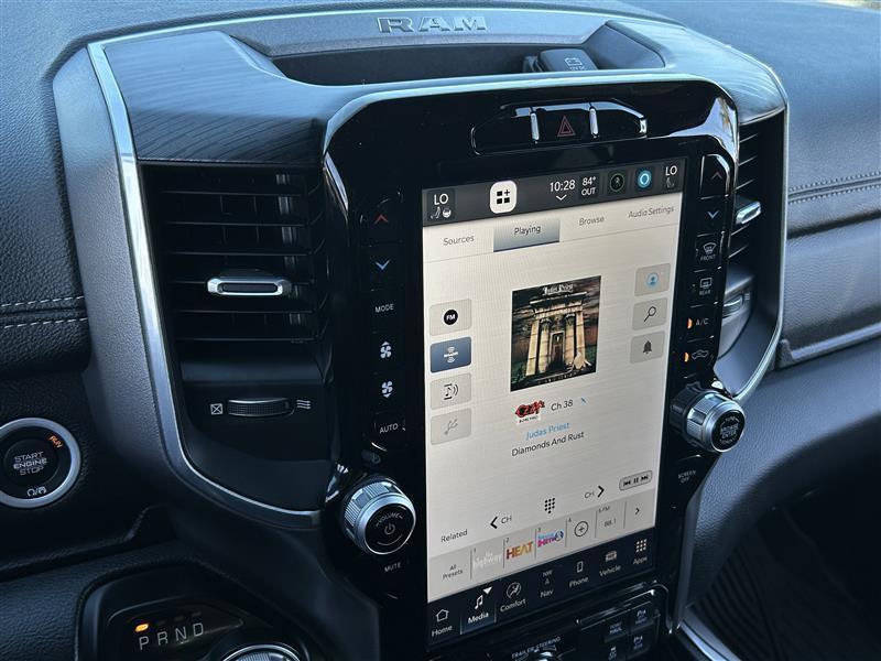 RAM 1500 Laramie Crew Cab SWB 4WD 2023