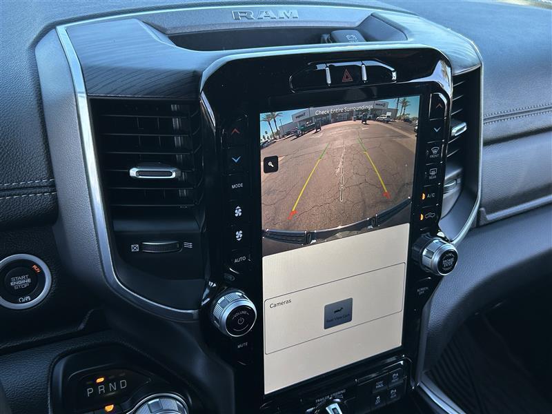 RAM 1500 Laramie Crew Cab SWB 4WD 2023